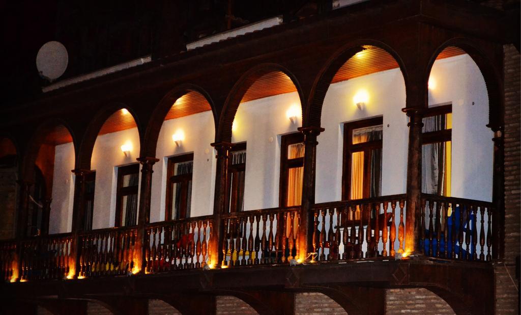 Tiflis Metekhi Hotel Exterior foto